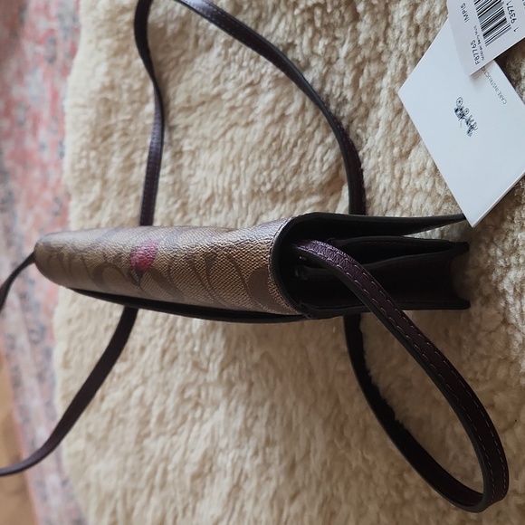 Beautiful NWT Coach Victorian Floral Hayden Berry Foldover Crossbody Clutch 🌺♥️ - Picture 6 of 17